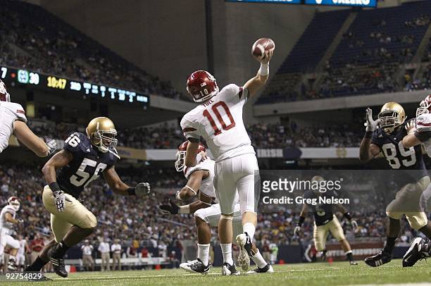 Washington State QB Jeff Tuel in action vs Notre Dame. San Antonio, TX CREDIT: Greg Nelson
