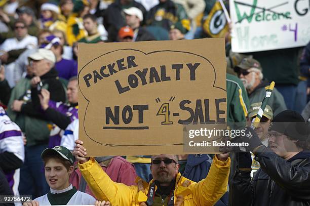 Packer Fan Signs 340 Packer Fans Stock Photos, High-Res Pictures, and Images - Getty Images