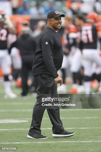 Head Coach Marvin Lewis of the Cincinnati Bengals watches his team warm up before the game against the Detroit Lions at Paul Brown Stadium on...