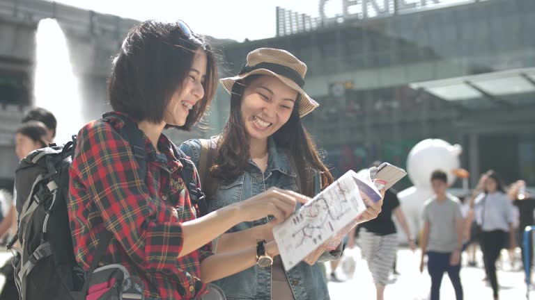 304 Guidebook Map Stock Videos, Footage, & 4K Video Clips - Getty Images