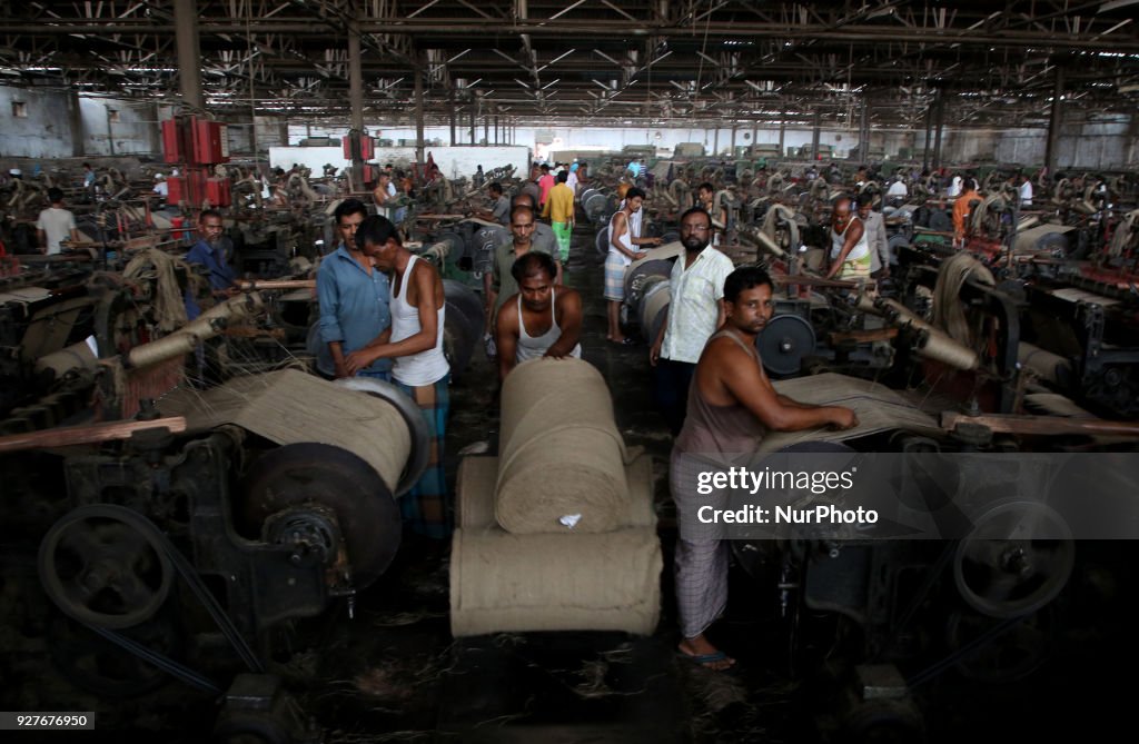 Jute Mill workers in Dhaka