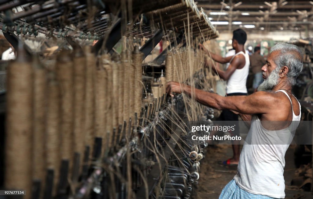 Jute Mill workers in Dhaka