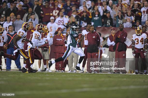 Wide Receiver DeSean Jackson of the Philadelphia Eagles runs for a touchdown in the first half during the game against the Washington Redskins on...