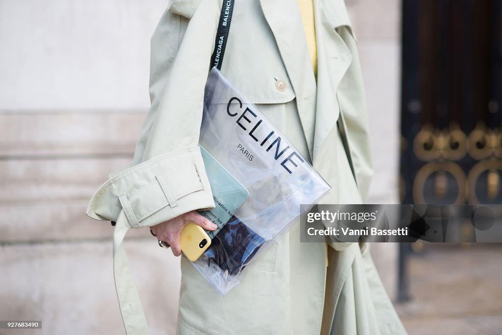 Street Style : Paris Fashion Week Womenswear Fall/Winter 2018/2019 : Day Eight