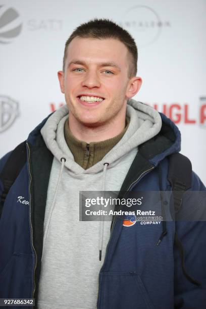 Jannis Niewoehner attends the premiere of 'Vielmachglas' at Cinedom on March 5, 2018 in Cologne, Germany.