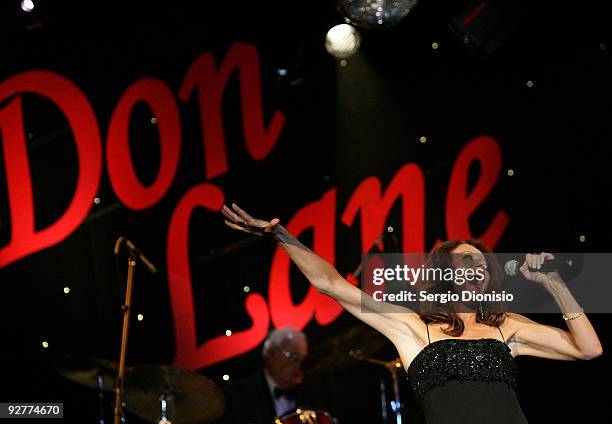 Entertainer Rhonda Burchmore perfoms on stage during the Don Lane Public Memorial Celebration on November 5, 2009 in Sydney, Australia.
