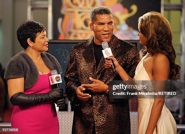 Chairman and CEO Debra Lee and Centric Executive Vice President and General Manager Paxton Baker are interviewed by Claudia Jordan at the 2009 Soul...