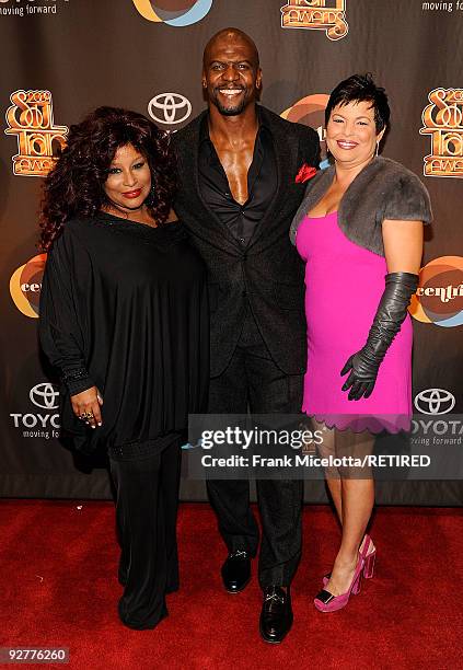 Singer Chaka Khan, actor Terry Crews, and BET Chairman and CEO Debra Lee arrive at the 2009 Soul Train Awards at the Georgia World Congress Center in...