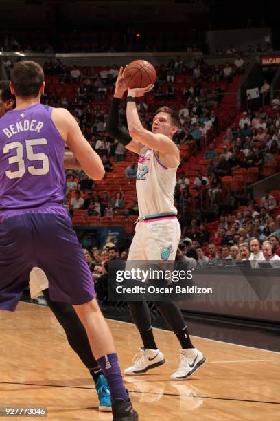 Luke Babbitt of the Miami Heat shoots the ball against the Phoenix Suns on March 5, 2018 at American Airlines Arena in Miami, Florida. NOTE TO USER:...