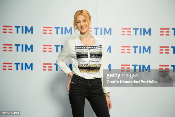 La conduttrice radiofonica e deejay francese naturalizzata italiana Ema Stokholma all'interno della sala stampa del Festival di Sanremo."nSanremo, 6...