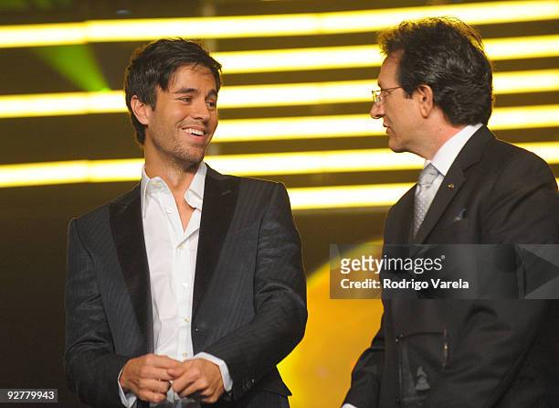 President of the Latin Recording Academy Gabriel Abaroa and Singer Enrique Iglesias speaks onstage at the 2009 Person Of The Year Honoring Juan...