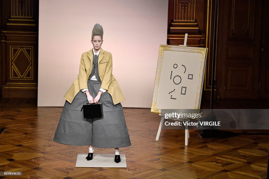 Thom Browne : Runway - Paris Fashion Week Womenswear Fall/Winter 2018/2019