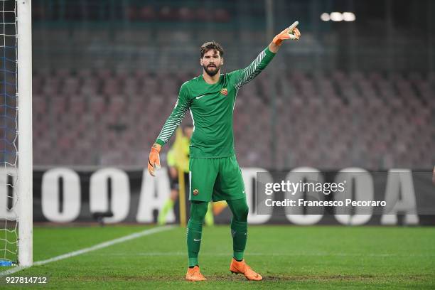 Alisson of AS Roma in action during the serie A match between SSC Napoli and AS Roma - Serie A at Stadio San Paolo on March 3, 2018 in Naples, Italy.