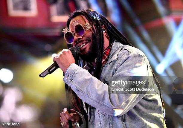 242 Dram (Rapper) Stock Photos, High-Res Pictures, and Images - Getty ...