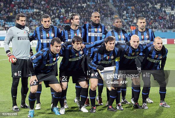 Players of FC Inter pose prior to the kick-off of the UEFA Champions League Group F football match against FC Dynamo in Kiev on November 4, 2009....