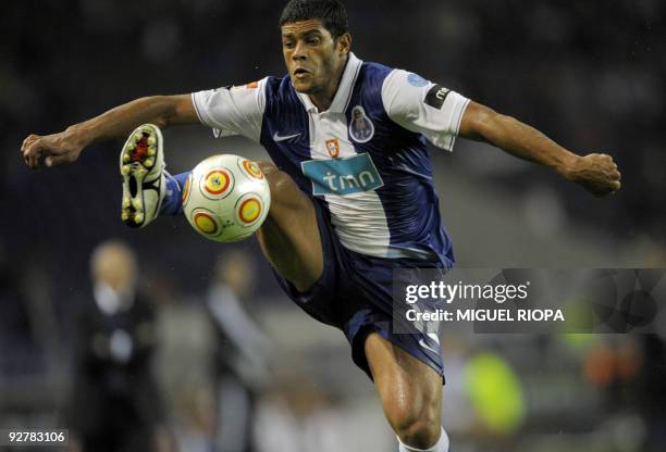 Porto's Brazilian Givanildo de Souza "Hulk" controls the ball during their Portuguese league football match against Belenenses at the Dragao Stadium...