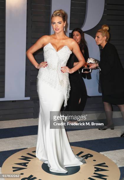 Kate Upton attends the 2018 Vanity Fair Oscar Party hosted by Radhika Jones at Wallis Annenberg Center for the Performing Arts on March 4, 2018 in...