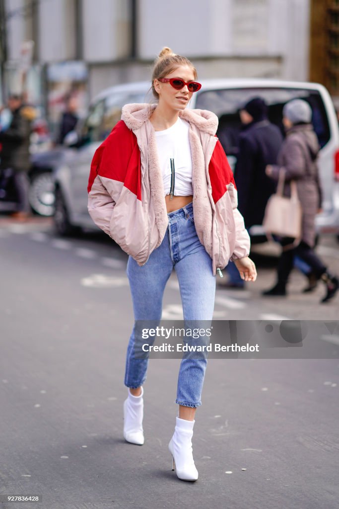 Street Style : Paris Fashion Week Womenswear Fall/Winter 2018/2019 : Day Eight