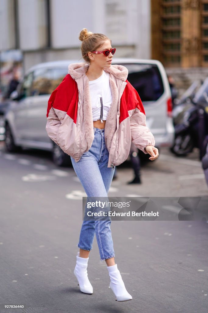 Street Style : Paris Fashion Week Womenswear Fall/Winter 2018/2019 : Day Eight