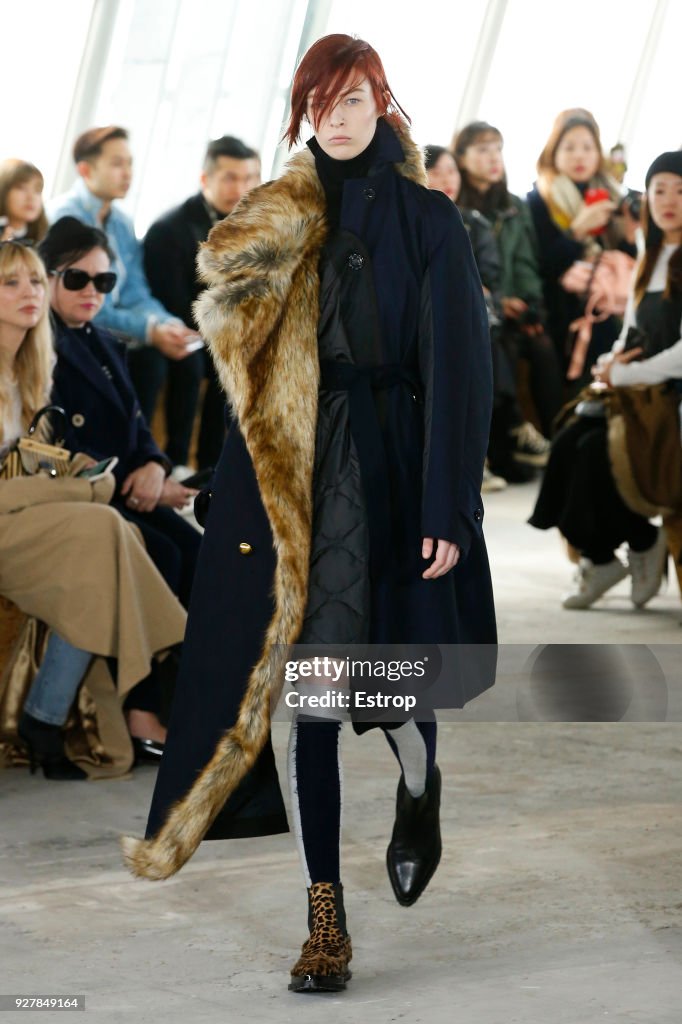 Sacai : Runway - Paris Fashion Week Womenswear Fall/Winter 2018/2019