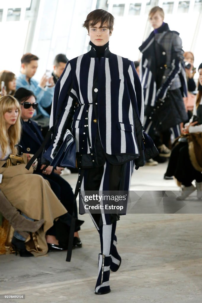 Sacai : Runway - Paris Fashion Week Womenswear Fall/Winter 2018/2019