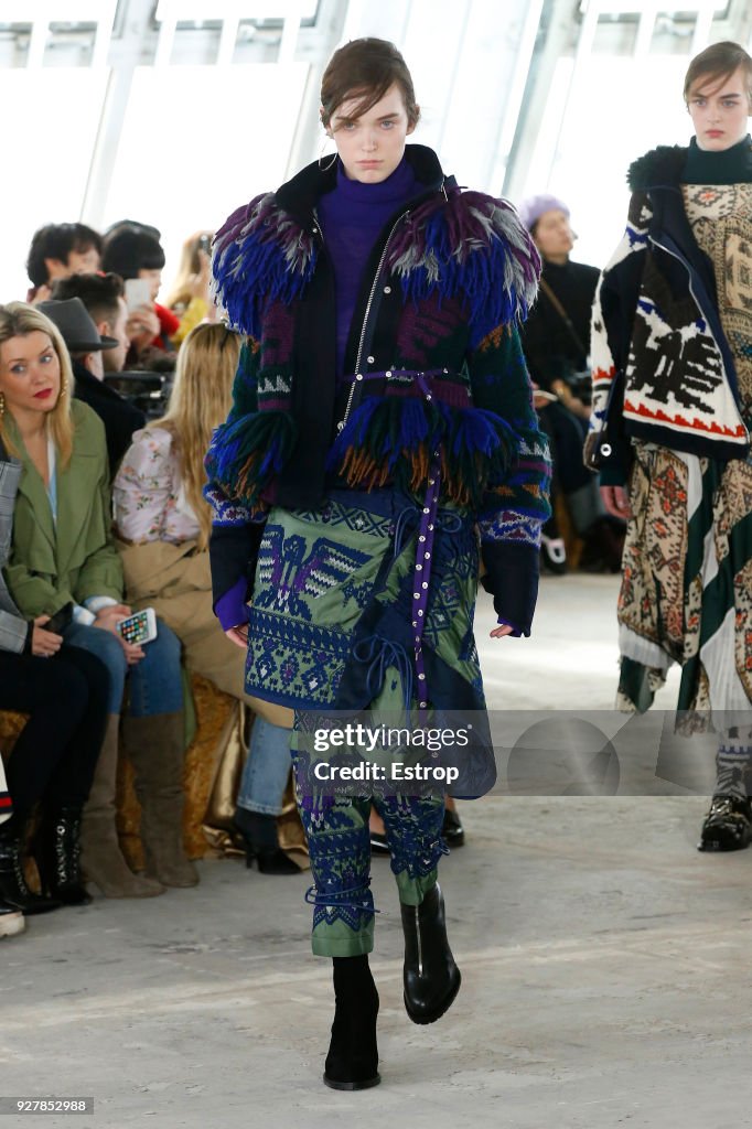 Sacai : Runway - Paris Fashion Week Womenswear Fall/Winter 2018/2019
