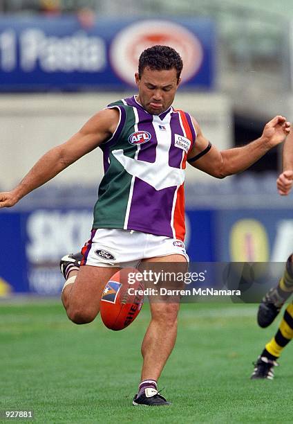 Peter Bell for the Dockers, in action during the round three Ansett Cup match between the Richmond Tigers and the Freemantle Dockers, played at Optus...