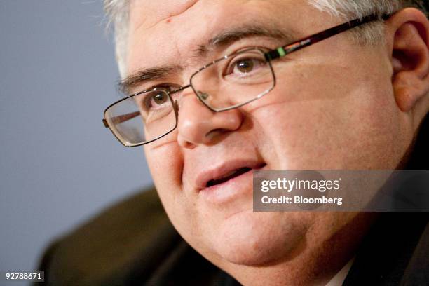 Agustín Carstens, Mexico�s finance minister, waits to speak during the Bloomberg Economic Forum in Mexico City, Mexico, on Thursday, Nov. 5, 2009....
