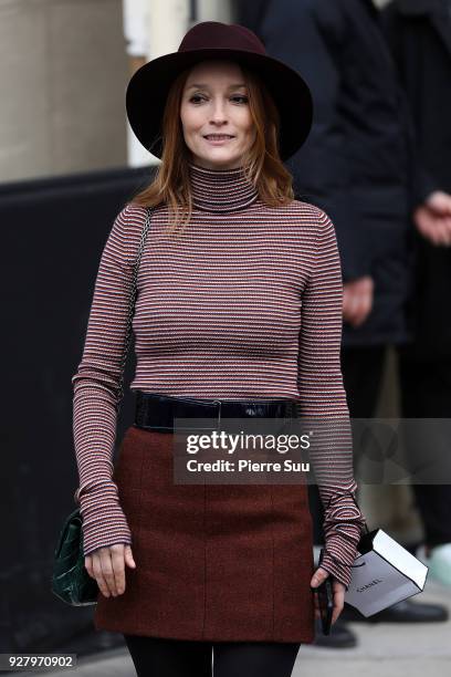 Audrey Marney attends the Chanel show as part of the Paris Fashion Week Womenswear Fall/Winter 2018/2019 on March 6, 2018 in Paris, France.
