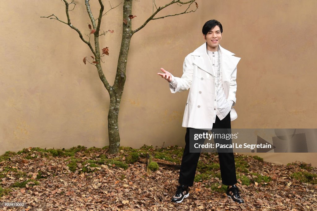 Chanel : Photocall - Paris Fashion Week Womenswear Fall/Winter 2018/2019