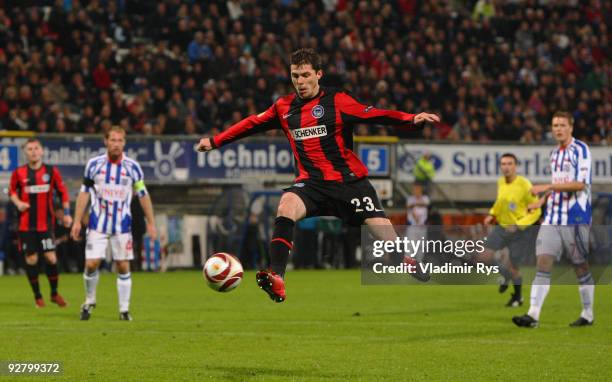 Valeri Domovchiyski of Hertha runs with the ball during the UEFA Europa League group D match between SC Heerenveen and Hertha BSC Berlin at Abe...