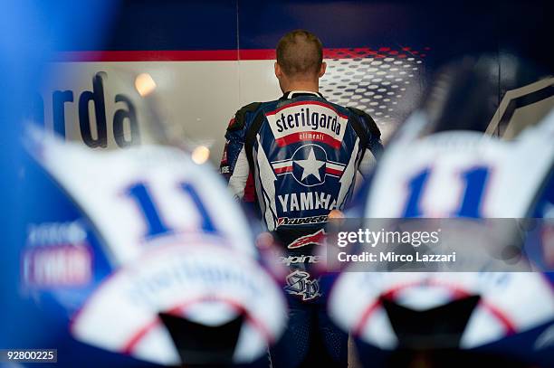 Ben Spies of USA and Yamaha Factory Racing waits with his new bike in box during the last round of Comunitat Valenciana Grand Prix MotoGP in the...