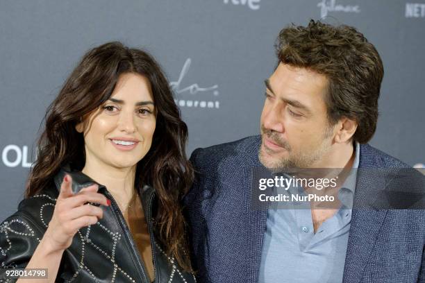 Javier Bardem and Penelope Cruz attend 'Loving Pablo' Madrid Photocall on March 6, 2018 in Madrid, Spain.