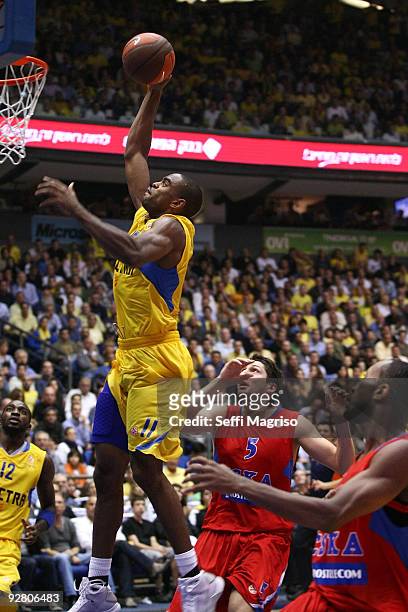 Alan Anderson of Maccabi Electra in action during the Euroleague Basketball Regular Season 2009-2010 Game Day 3 between Maccabi Electra Tel Aviv and...