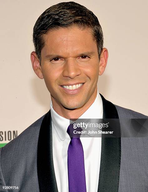 Personality Rodner Figueroa attends the 10th Annual Latin GRAMMY Awards held at the Mandalay Bay Events Center on November 5, 2009 in Las Vegas,...