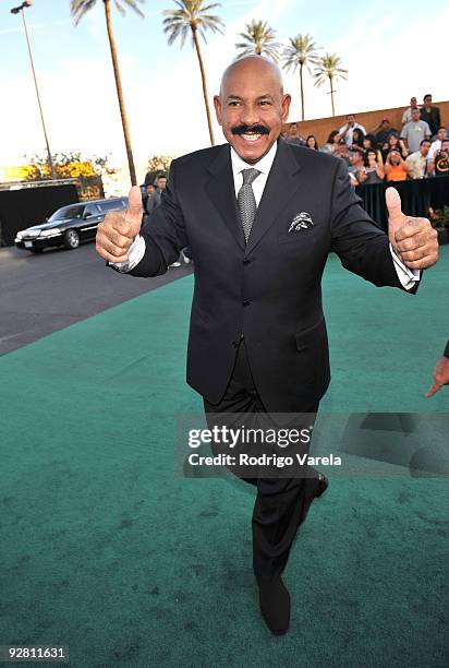 Musician Oscar De Leon attends the 10th Annual Latin GRAMMY Awards held at the Mandalay Bay Events Center on November 5, 2009 in Las Vegas, Nevada.