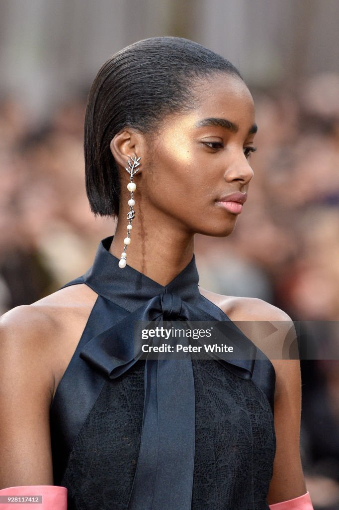 Chanel : Runway - Paris Fashion Week Womenswear Fall/Winter 2018/2019