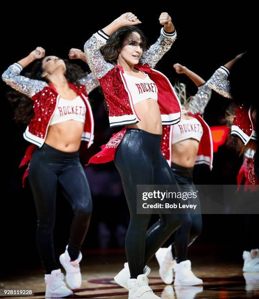 Houston Rockets Dance Rockets Power Dancers Photos and Premium High Res Pictures - Getty Images