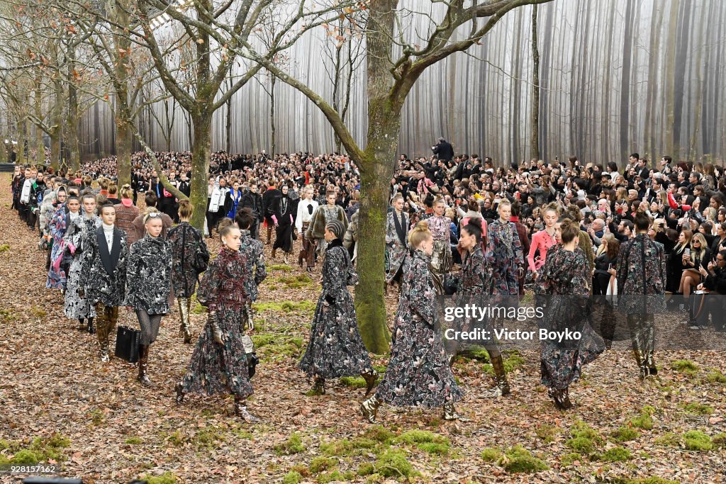 Chanel : Runway - Paris Fashion Week Womenswear Fall/Winter 2018/2019