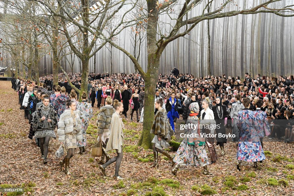 Chanel : Runway - Paris Fashion Week Womenswear Fall/Winter 2018/2019