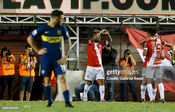 Damian Batallini of Argentinos Juniors celebrates with teammates after scoring the second goal of his team during a match between Argentinos Juniors...