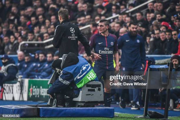 Marco Verratti of PSG is sent off by referee during the UEFA Champions League Round of 16 Second Leg match between Paris Saint Germain and Real...