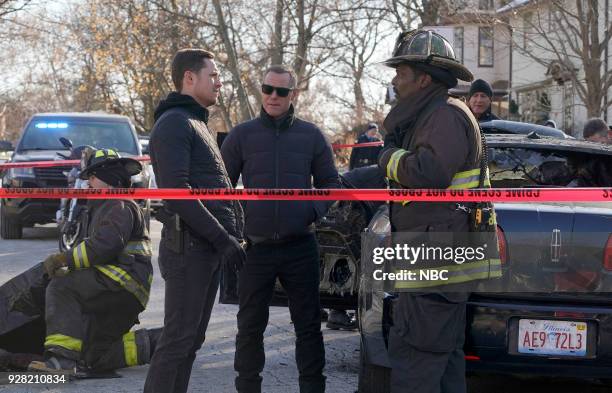 Hiding Not Seeking" Episode 613 -- Pictured: Jesse Lee Soffer as Jay Halstead, Jason Beghe as Hank Voight, Eamonn Walker as Wallace Boden --