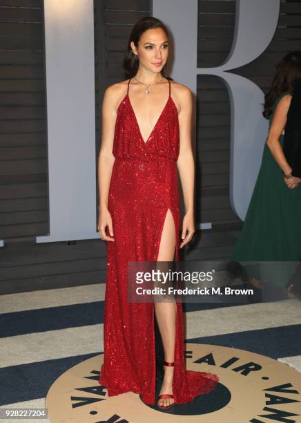 Gal Gadot attends the 2018 Vanity Fair Oscar Party hosted by Radhika Jones at Wallis Annenberg Center for the Performing Arts on March 4, 2018 in...