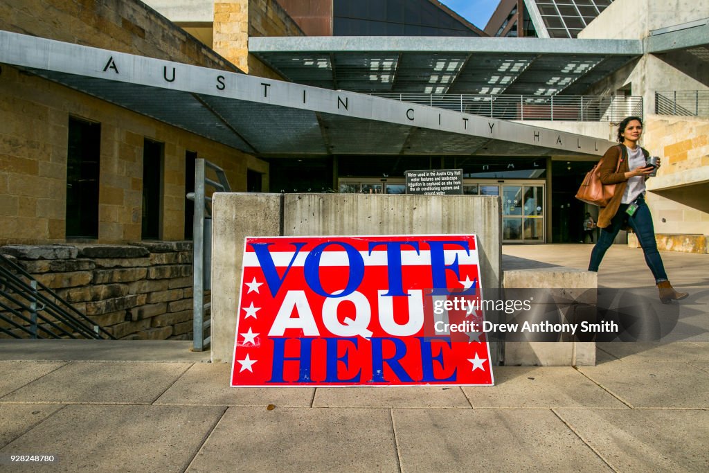 Texas Voters Head To Polls For First Primary For 2018 Midterm Elections