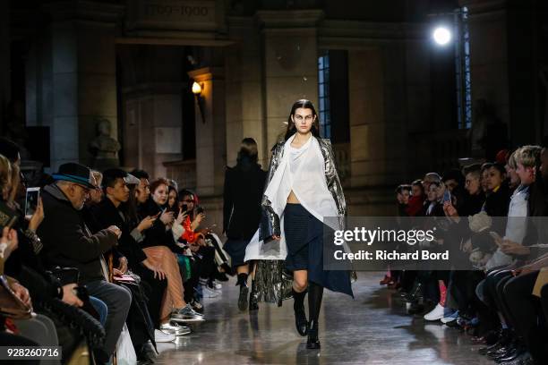 Model walks the runway during the Moon Young Hee show as part of the Paris Fashion Week Womenswear Fall/Winter 2018/2019 on March 6, 2018 in Paris,...