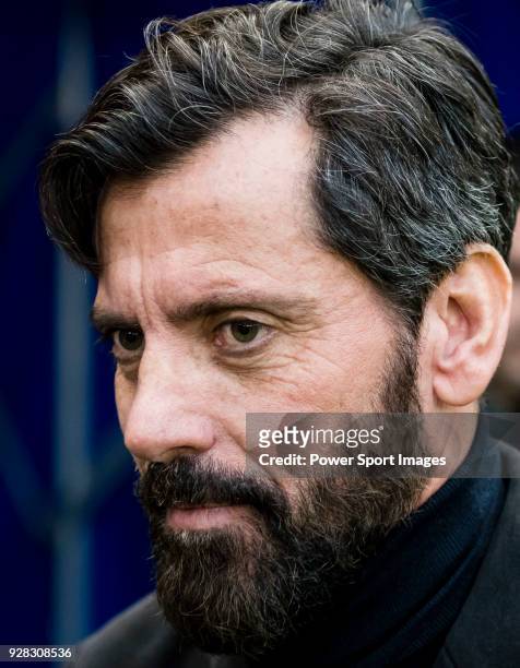 Coach Enrique Sanchez Flores of RCD Espanyol reacts prior to the La Liga 2017-18 match between RCD Espanyol and FC Barcelona at RCDE Stadium on 04...