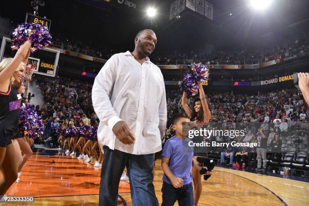 Former professional basketball player Oliver Miller honored during halftime on January 12, 2018 at Talking Stick Resort Arena in Phoenix, Arizona....