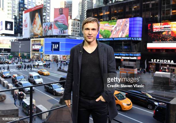 Actor William Moseley visits Extra at Hard Rock Cafe - Times Square on March 6, 2018 in New York City.
