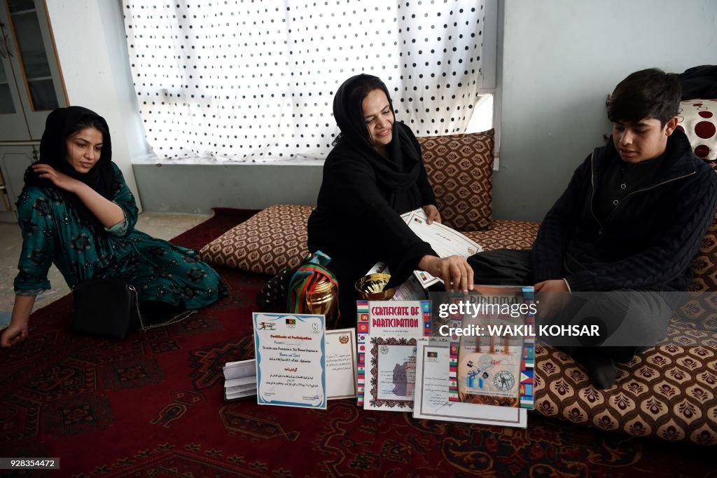 AFGHANISTAN-WEIGHTLIFTING-WOMEN...